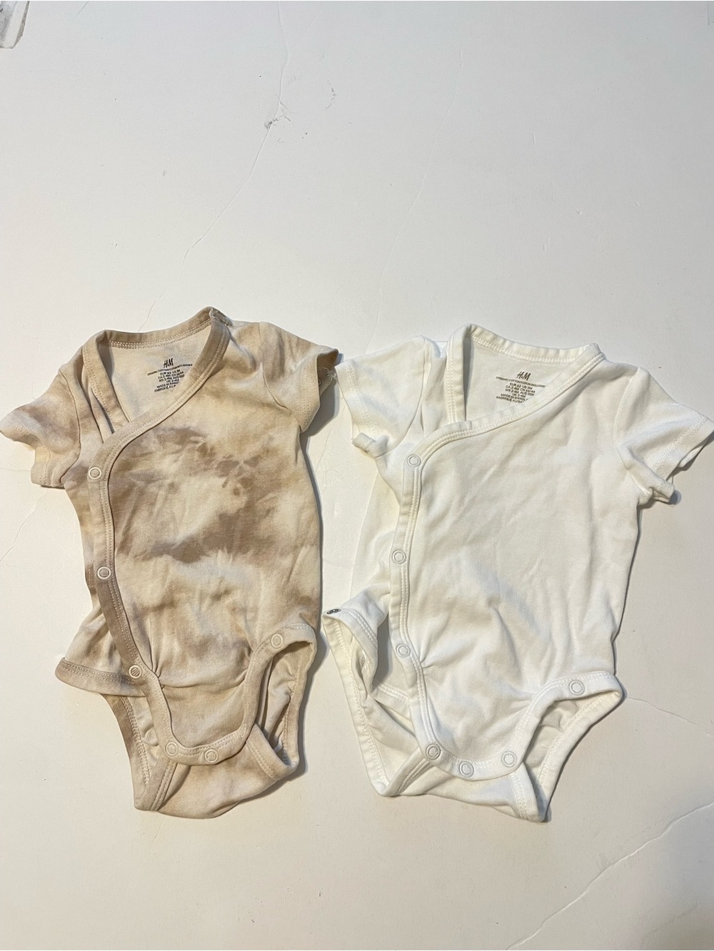 H&M organic cotton wrapover bodysuits feature convenient side snaps 0-3 M